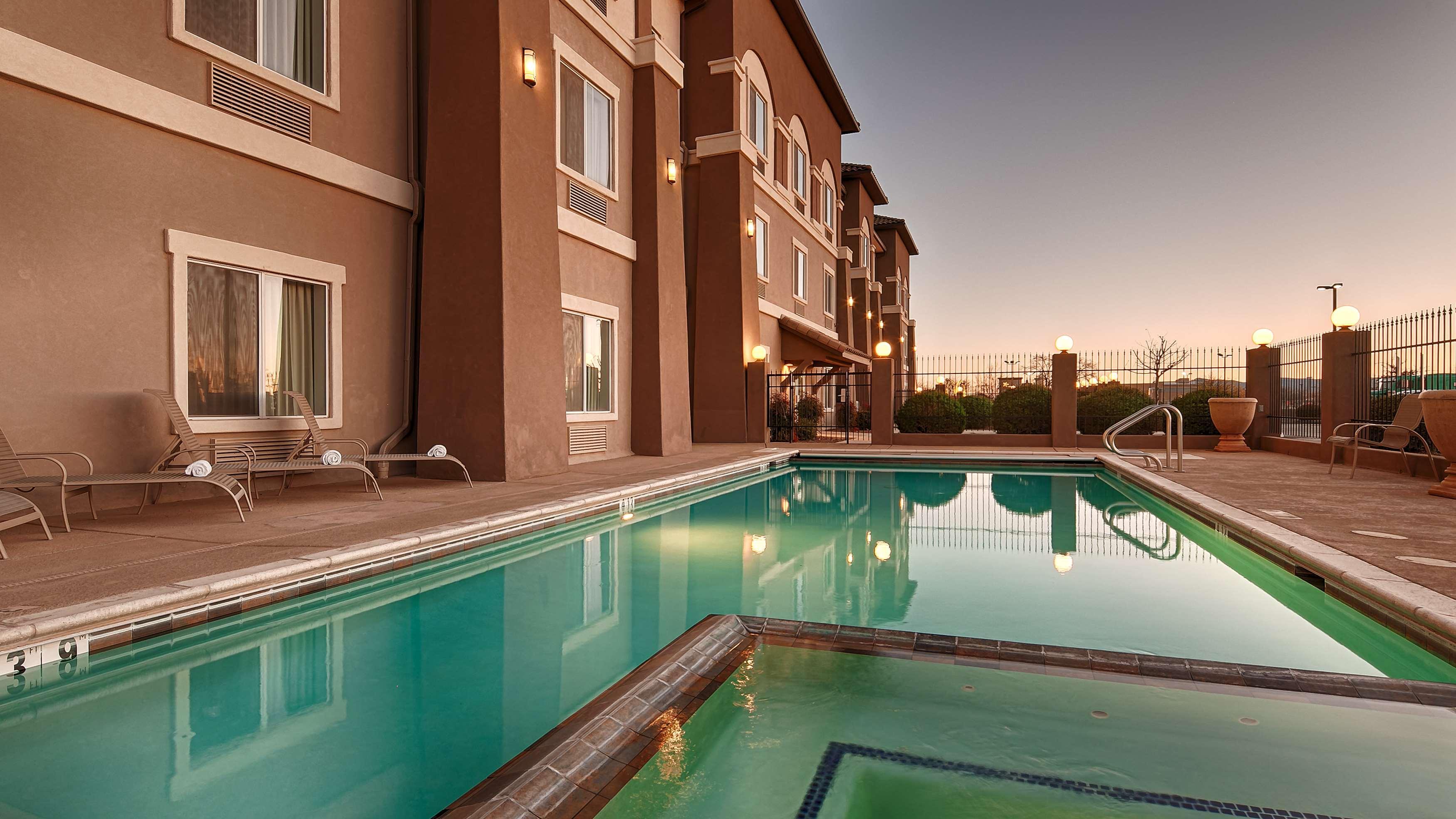 Best Western Douglas Inn & Suites Exterior photo