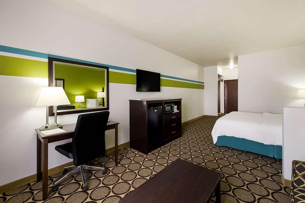 Best Western Douglas Inn & Suites Room photo